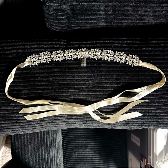 Swarovski crystal ivory pearl Hairpiece Comb bridal wedding accessory Hair piece - Picture 4 of 6